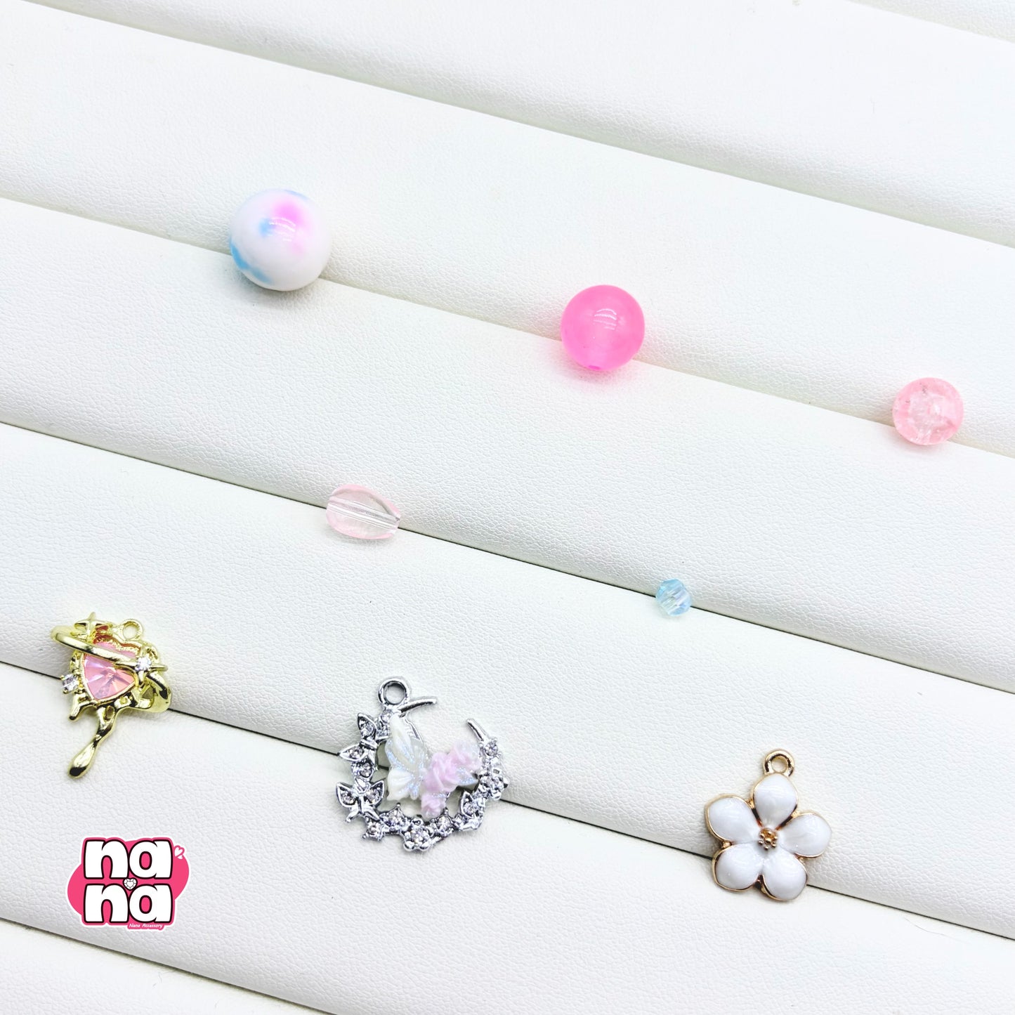 【Y1051】ファンタジー  高品質クォーツ&ガラス（10*10）