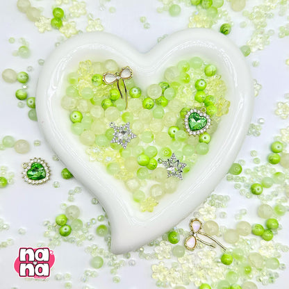 【Y1052】希望の芽  高品質ガラス（10*10）