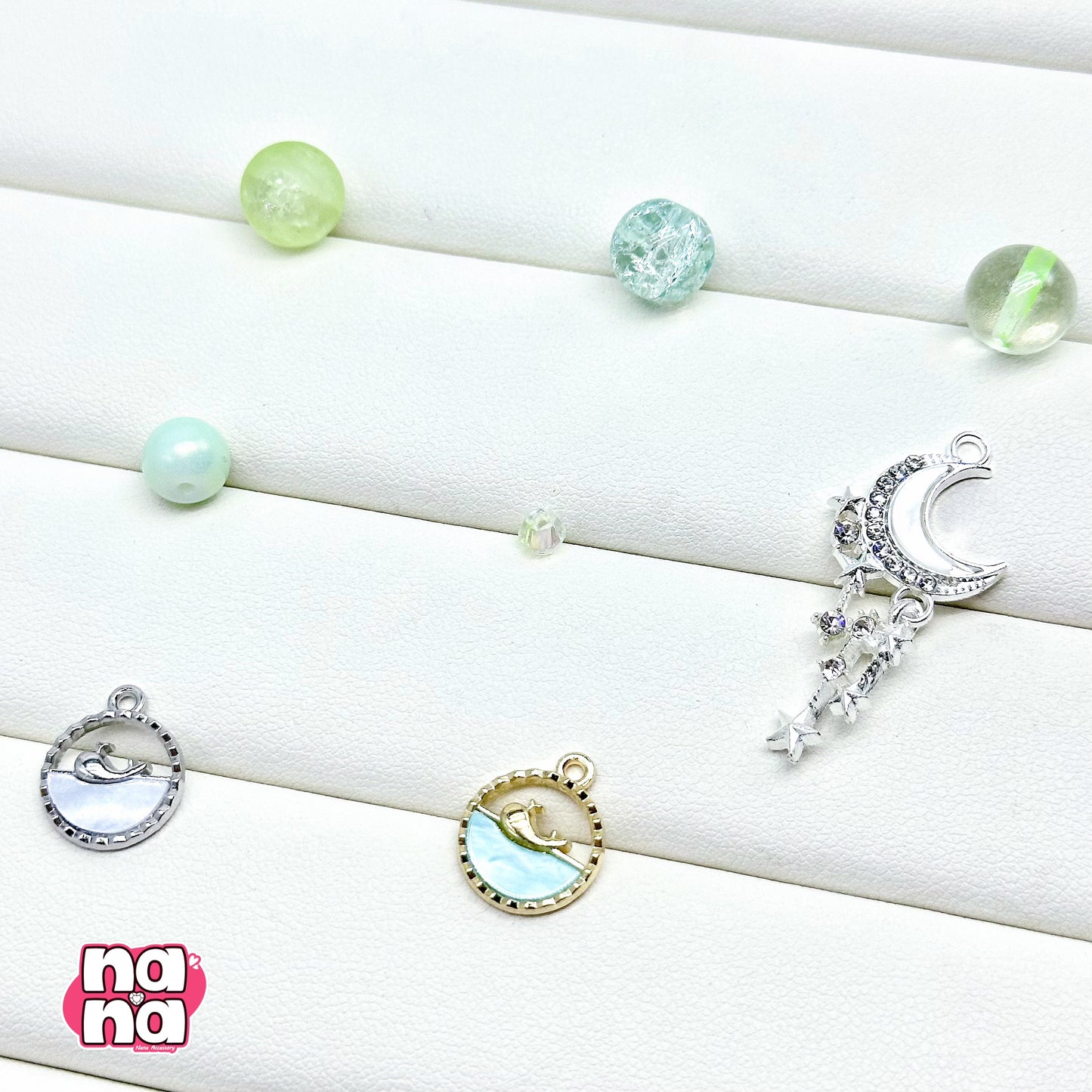 【Y1098】鈴蘭のうた   高品質ガラス（10*10）