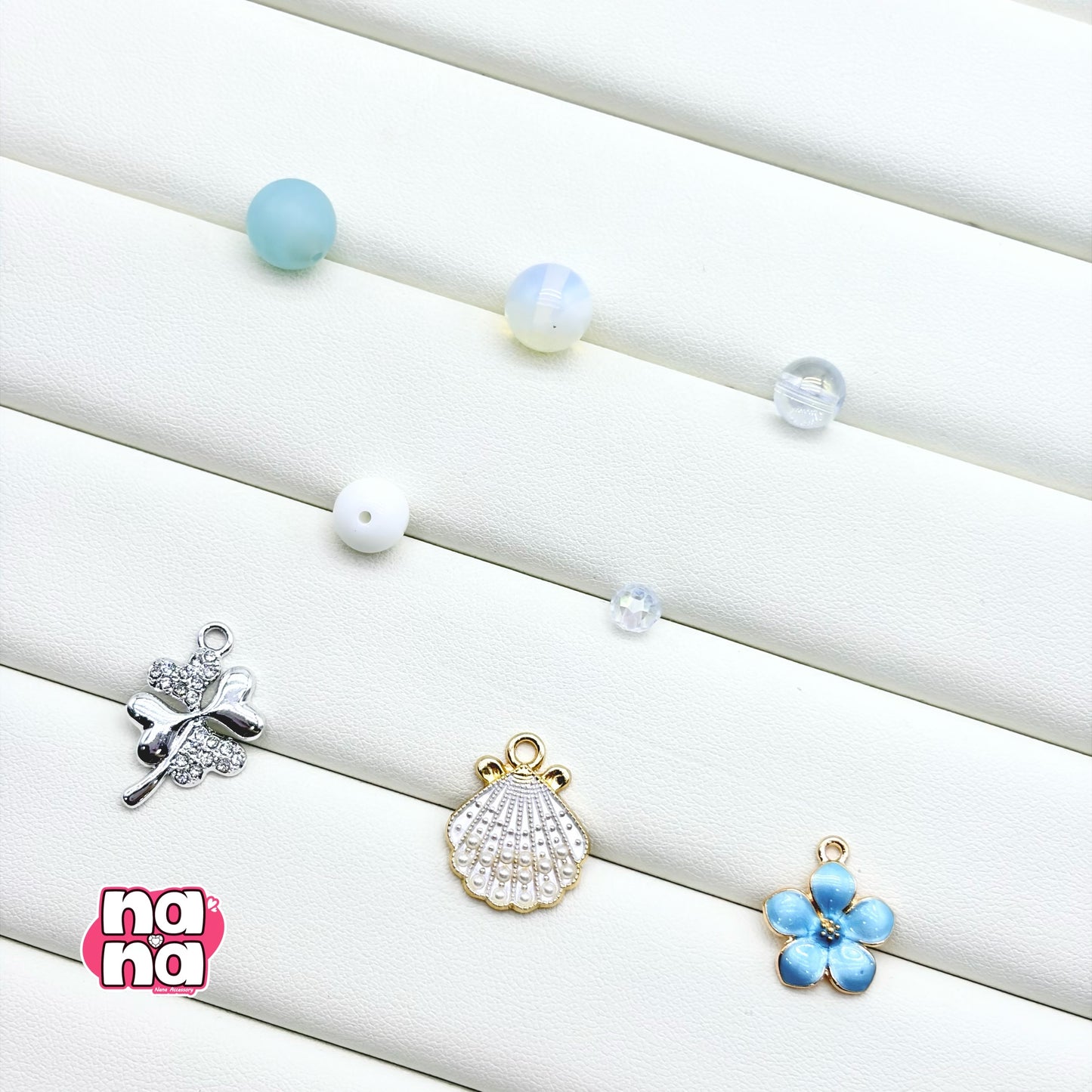 【Y1100】くもがおちた  高品質クォーツ&ガラス（10*10）