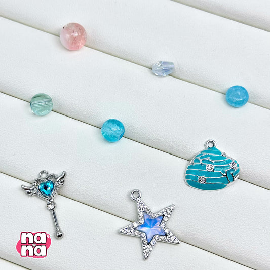 【Y1132】水色蝶々   高品質ガラス（10*10）