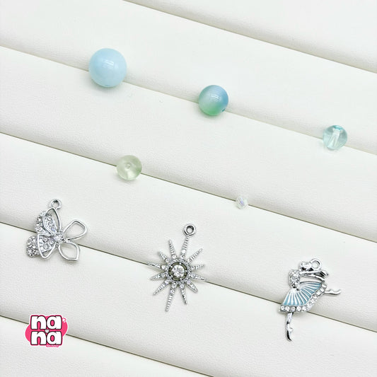 【Y1136】風の祈り  高品質キャッツアイ&ガラス（10*10）